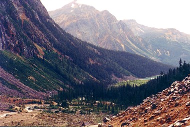 Edith Cavell Valley, Canada