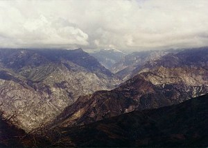Mountain view of the Kings' Canyon area in California